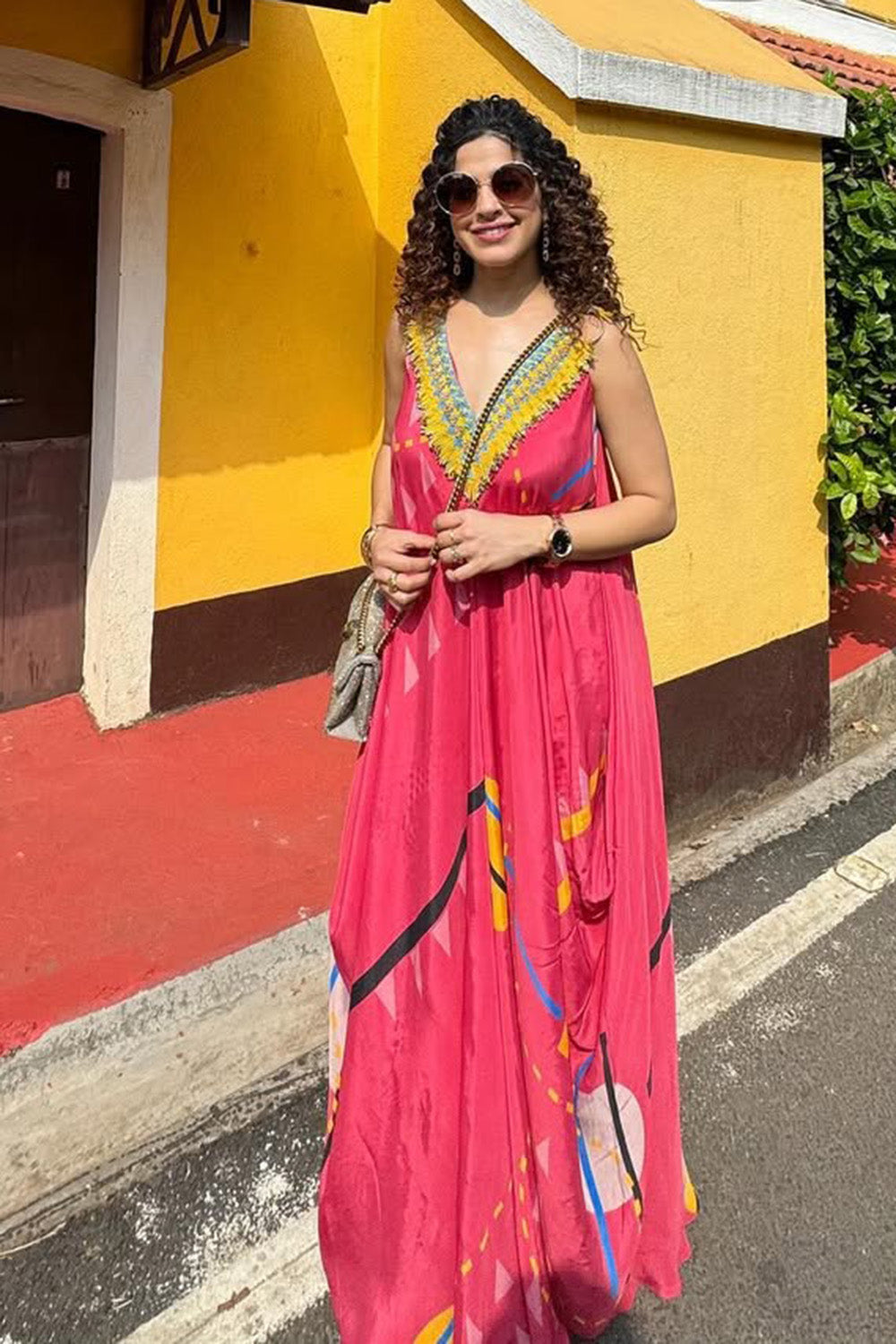 Kamiya Jani in Pink Printed Maxi Dress