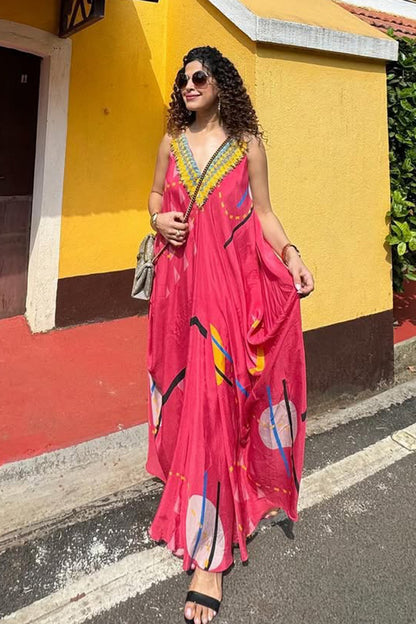 Kamiya Jani in Printed Maxi Dress