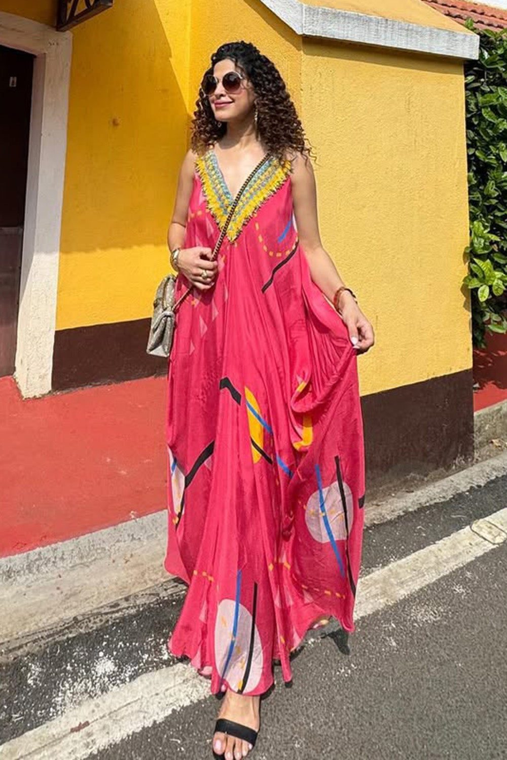 Kamiya Jani in Printed Maxi Dress