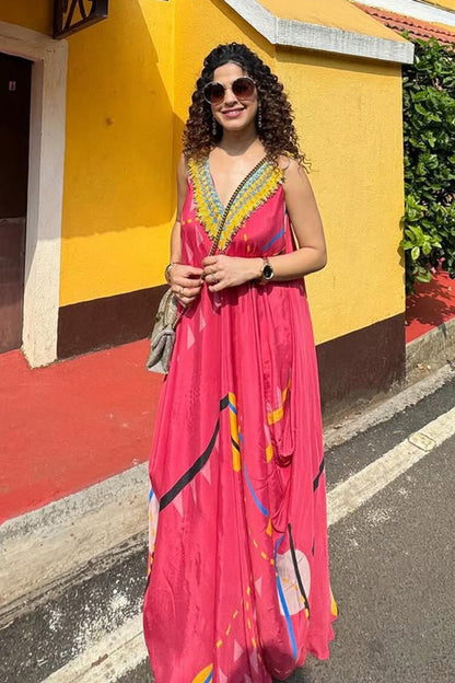 Kamiya Jani in Printed Maxi Dress