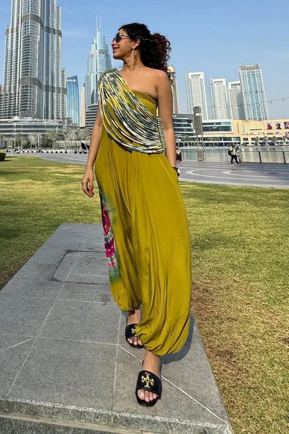 Kamiya Jani in Jumpsuit with Corded Throw