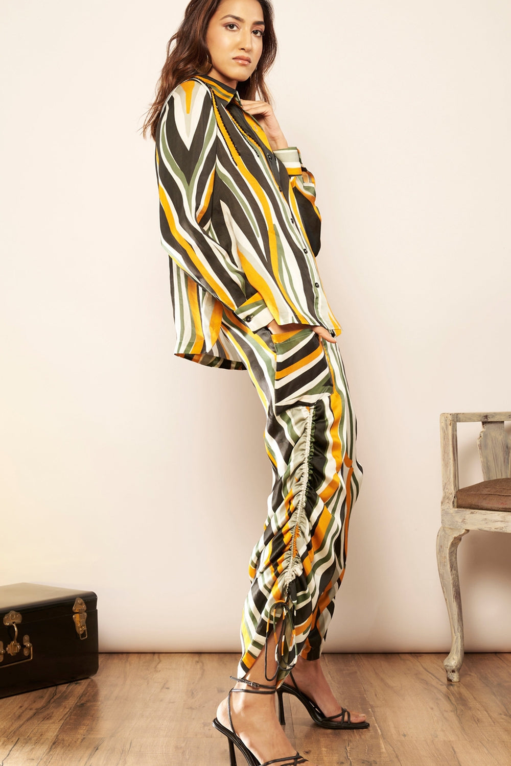 Satin printed pants.